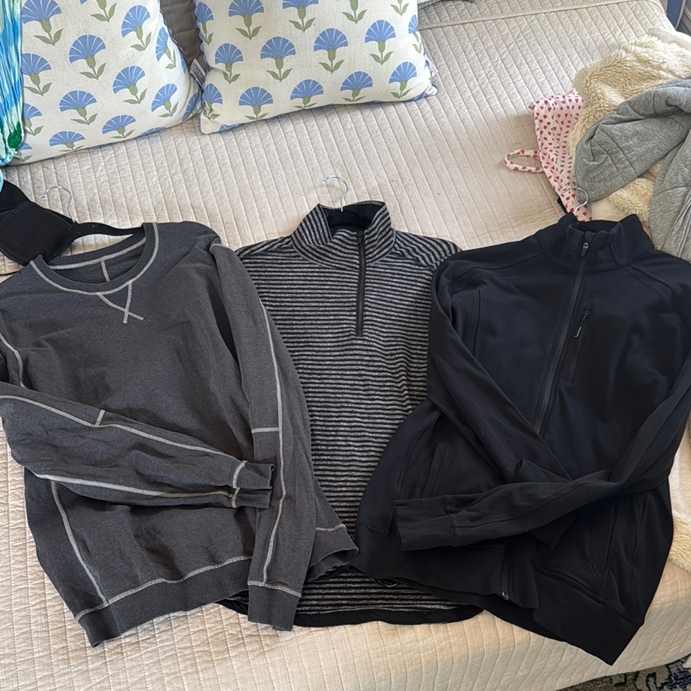 Men’s Lululemon 2 Bundle - Medium no black full zip